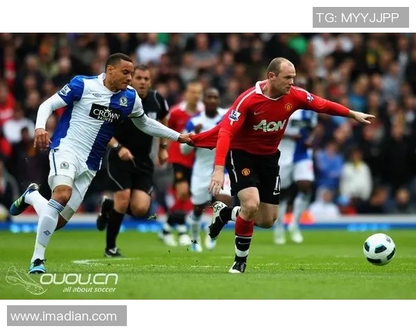 猎鹰足球鞋：球星脚下的极速利器引领赛场风暴