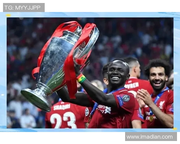 足球传奇之路：十大球星的奋斗与荣耀故事