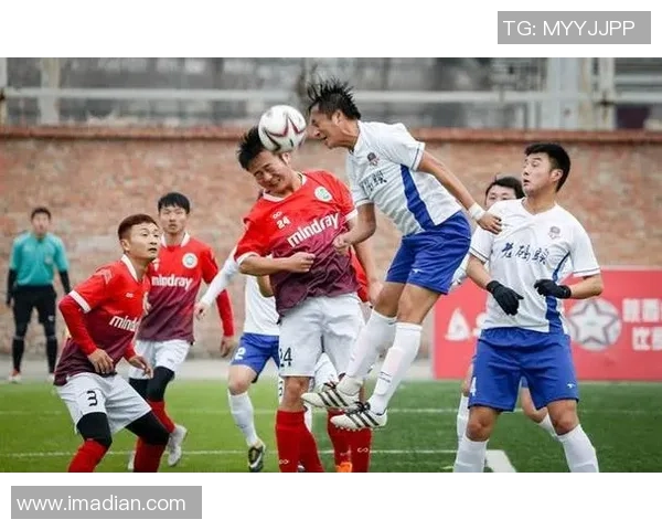 足球巨星携爱子同看绿茵盛宴父子情深见证赛场激情时刻